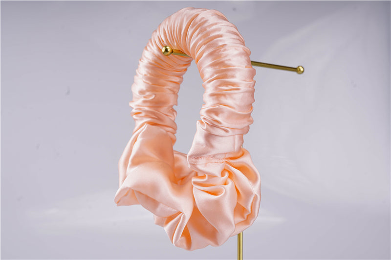 Silk scrunchie heatless curls